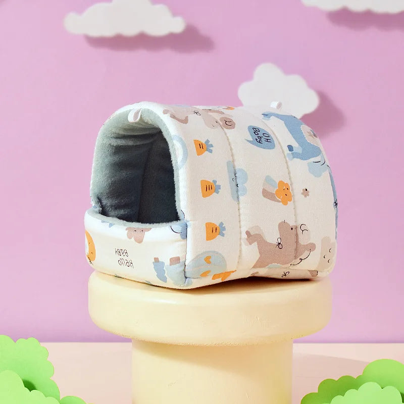 Cute Cartoon Fleece Nest for Small Pets – Hamster Guinea Pig Rat Mice, 4 Sizes S/M/L/XL (3.15–7.87 in / 8–20 cm)