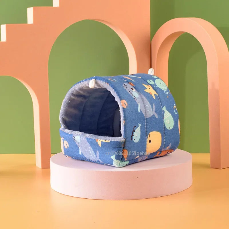 Cute Cartoon Fleece Nest for Small Pets – Hamster Guinea Pig Rat Mice, 4 Sizes S/M/L/XL (3.15–7.87 in / 8–20 cm)
