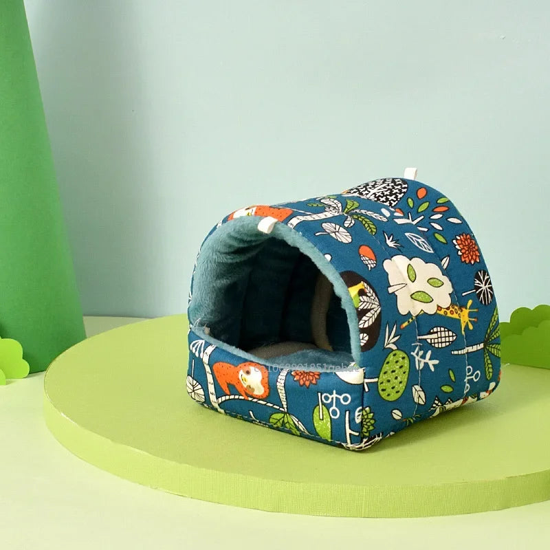 Cute Cartoon Fleece Nest for Small Pets – Hamster Guinea Pig Rat Mice, 4 Sizes S/M/L/XL (3.15–7.87 in / 8–20 cm)