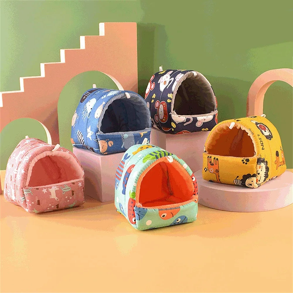 Cute Cartoon Fleece Nest for Small Pets – Hamster Guinea Pig Rat Mice, 4 Sizes S/M/L/XL (3.15–7.87 in / 8–20 cm)